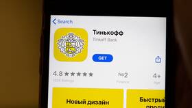 Как привязать номер телефона к Тинькофф Банку в Фамилия